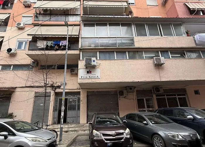 Mia * Tirana